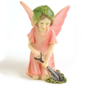Billede af Kneeling fairy with spade / Knælende fe med spade fra Fiddlehead Fairy Garden